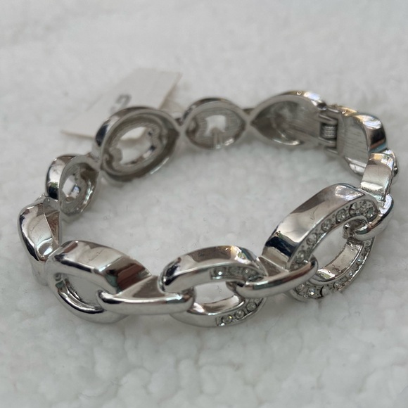 🦋 2/$20 Silver tone bracelet with rhinestones - Picture 1 of 3